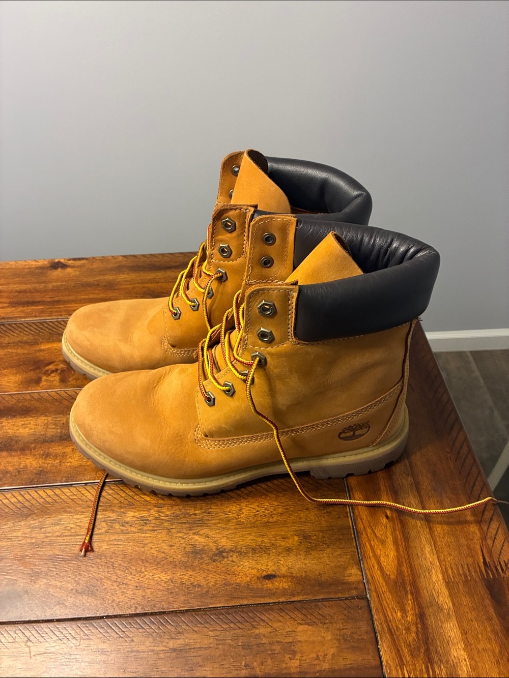 Classic Wheat Work Boots - women’s Durable Leather Ankle Boots